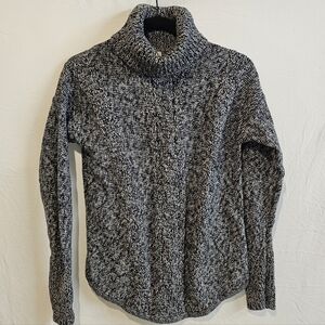 L.L. Bean 100 Cotton Chunky Knit Turtle Neck Sweater Small Navy Blue White